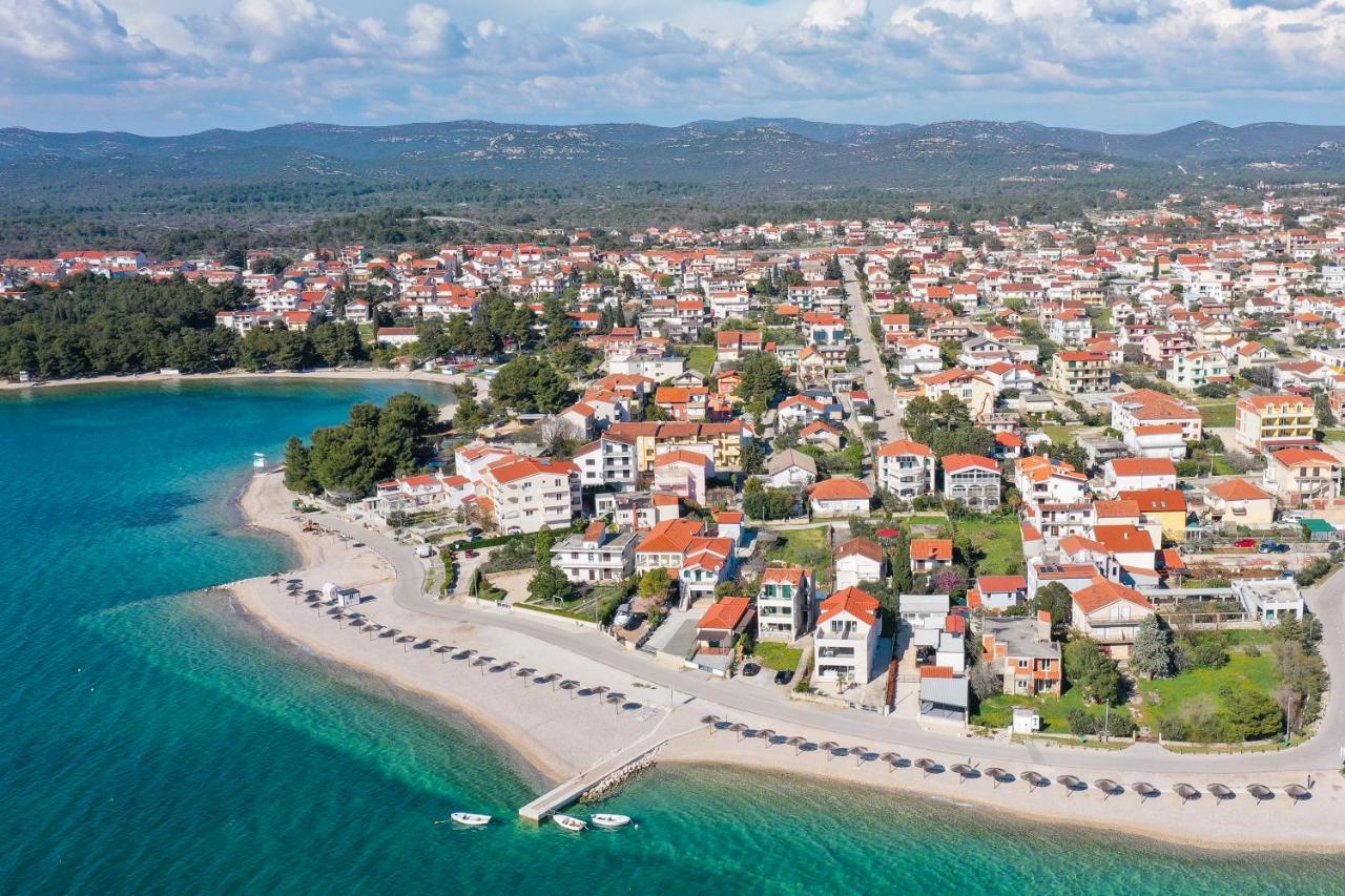 Coco Apartment Pirovac Luaran gambar