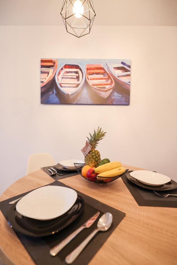 Coco Apartment Pirovac Luaran gambar